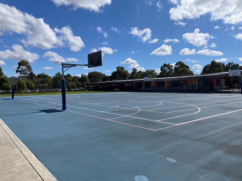Mernda Park outdoor basketball netball court for hire